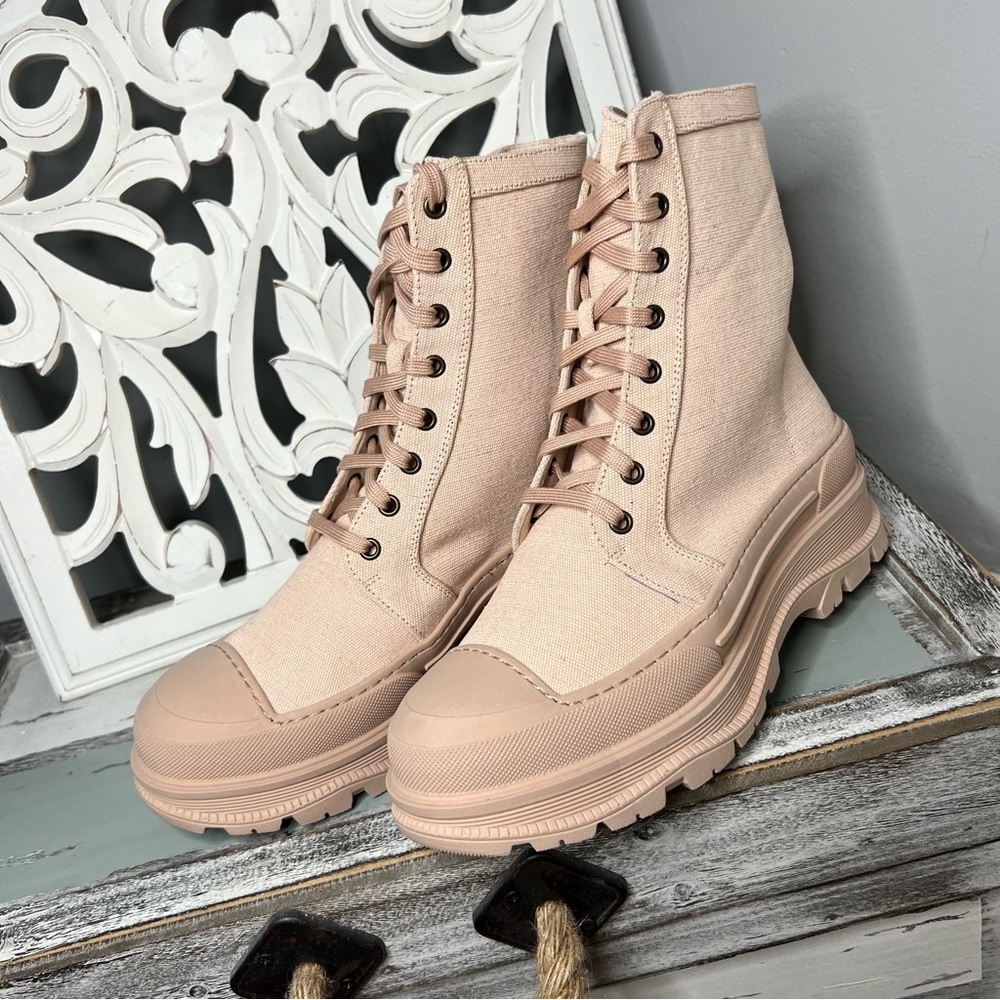 Free People Combat Boot Camp Out Canvas NWT Lace Up Boot Natural - Picture 2 of 13
